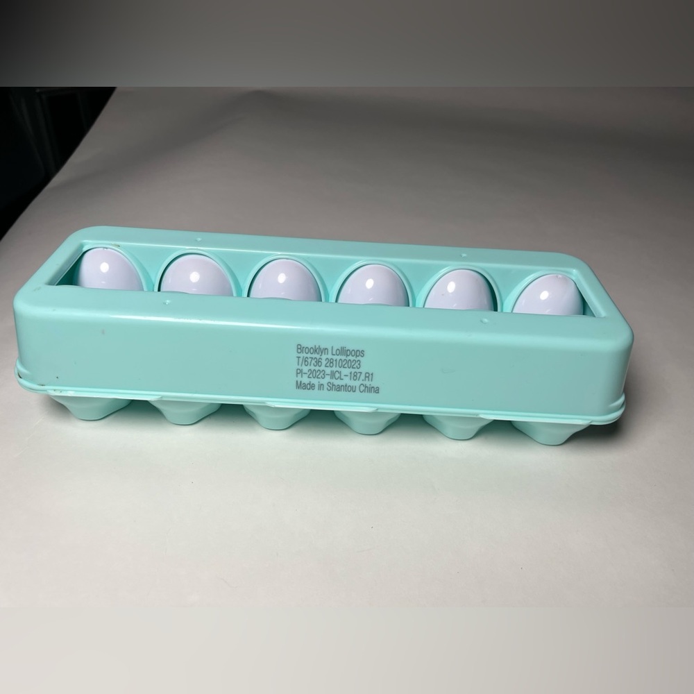 Kids 12 matching eggs shape & color sorter. Great for color & shape recognition - Picture 4 of 5